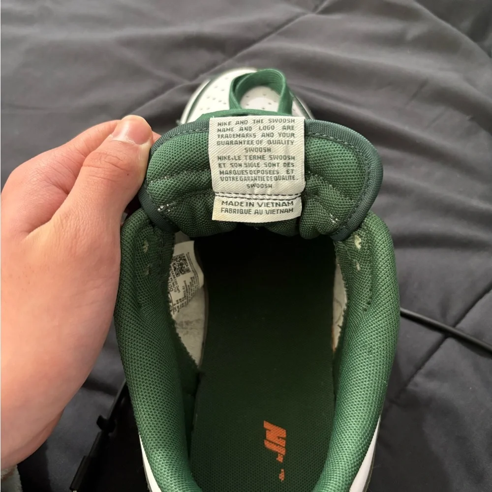 Men’s Nike dunk low Michigan state sneakers - Picture 8 of 8